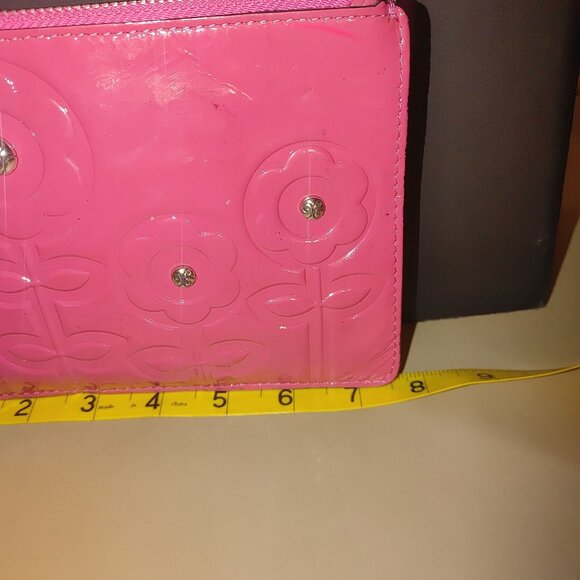 Brighton Wristlet Pink Set Patent Leather Embossed Floral Stud Accents Pad Pen - Picture 5 of 9